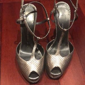 Giuseppe zanotti sky high t-strap sandal